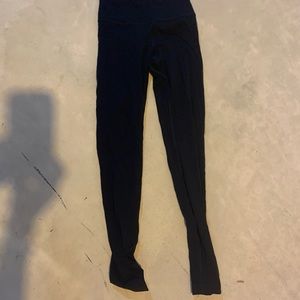 navy lulu lemon leggings
